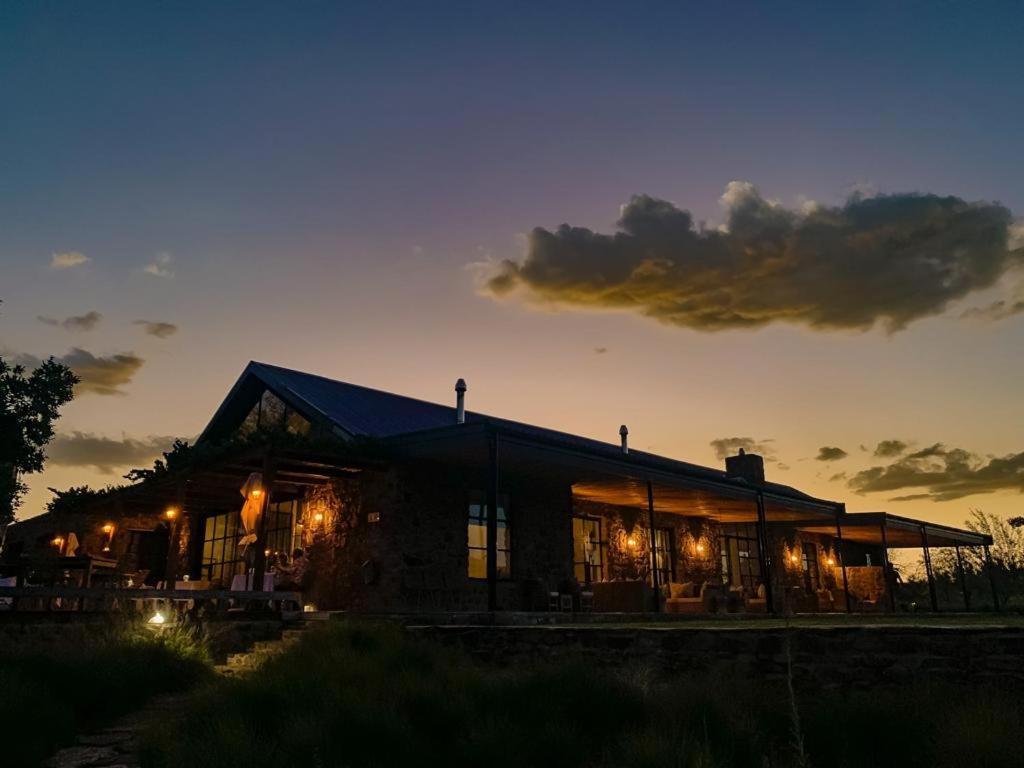 クランウィリアム Simbavati Cederberg Ridgeヴィラ エクステリア 写真